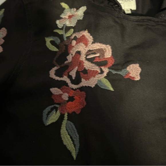 Women's Kensie Jeans Floral Embroidered Black Denim Moto Jacket - Picture 12 of 12